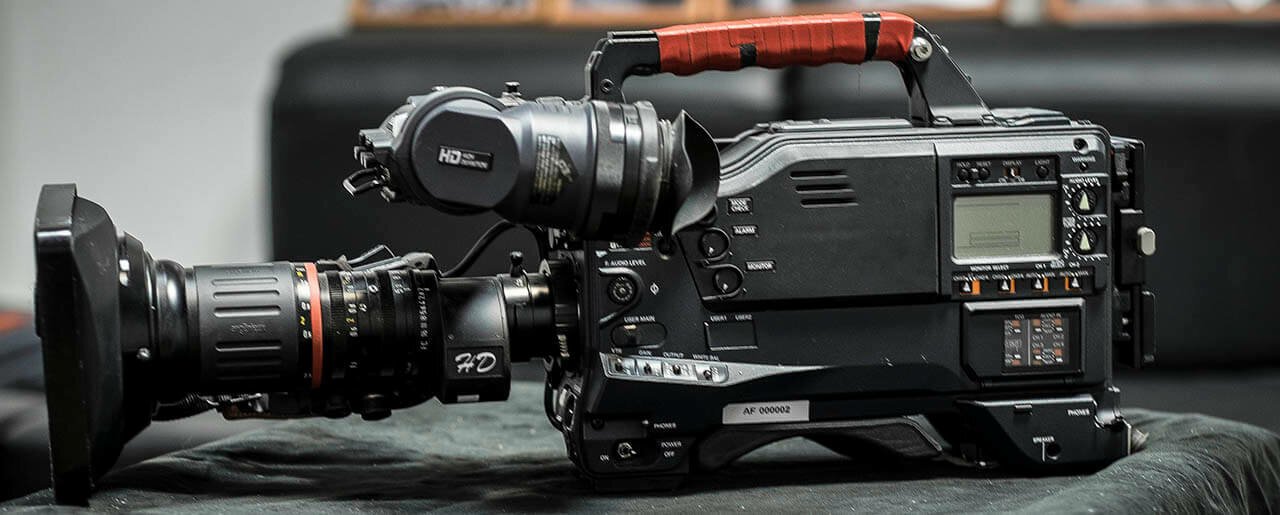 Профессиональные видеокамеры с максимальным разрешением съемки 4000x2160 в Пензе